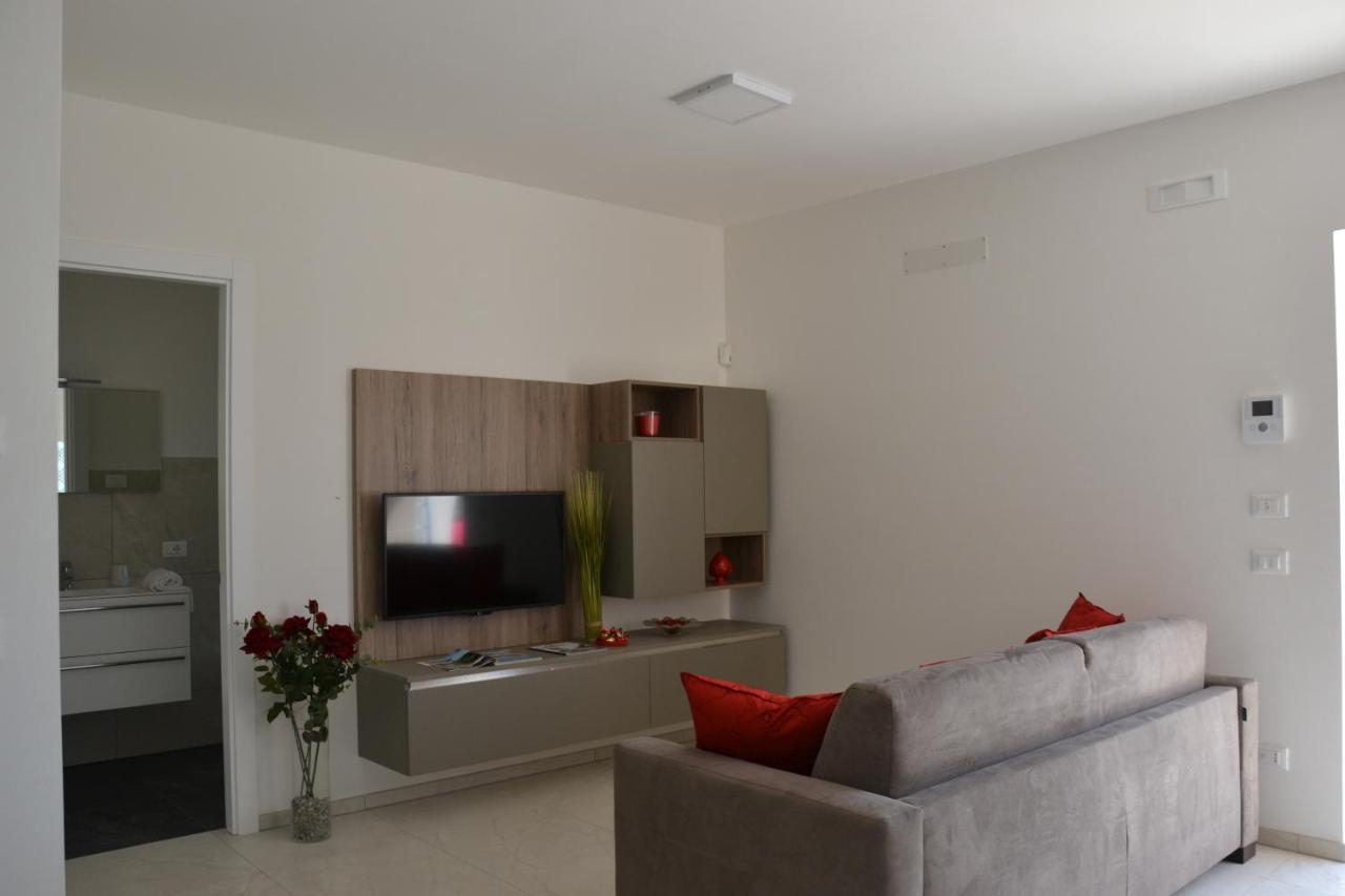 Il Tramonto Apartment - Villaggio Di Mary Locorotondo Ngoại thất bức ảnh